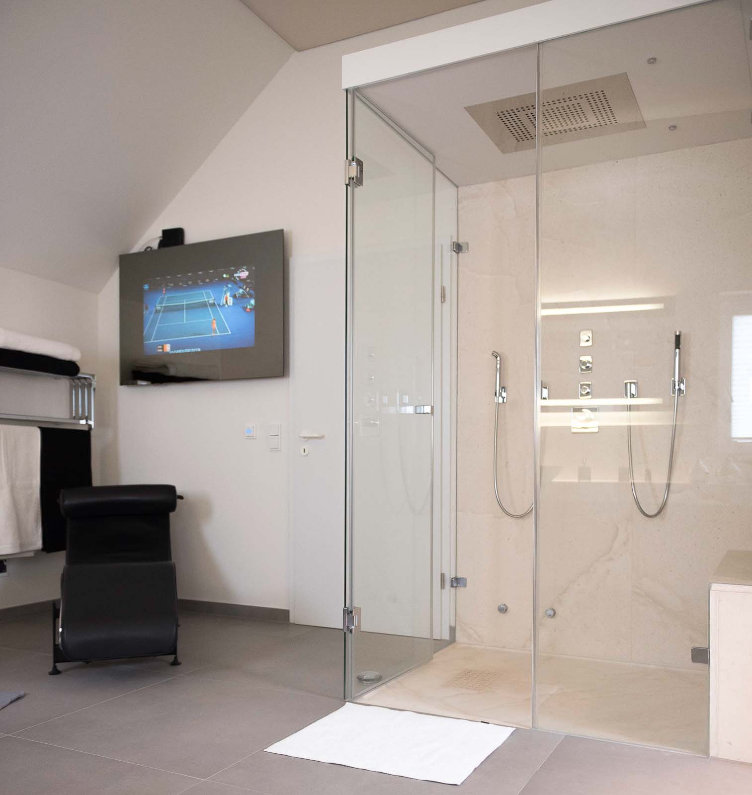 Dampfdusche im privaten Spa | Individuelles Baddesign