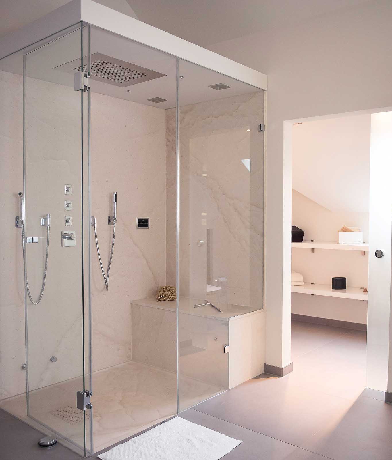 Dampfdusche im privaten Spa | Individuelles Baddesign